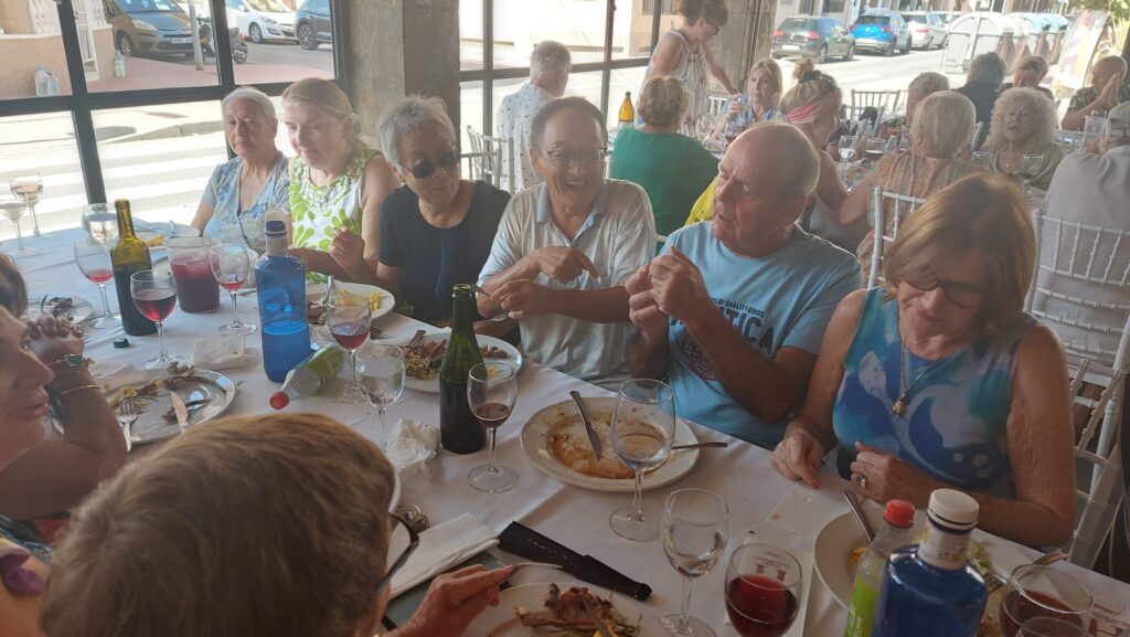 La comida de bienvenida septiembre 2024 de Club Crisol