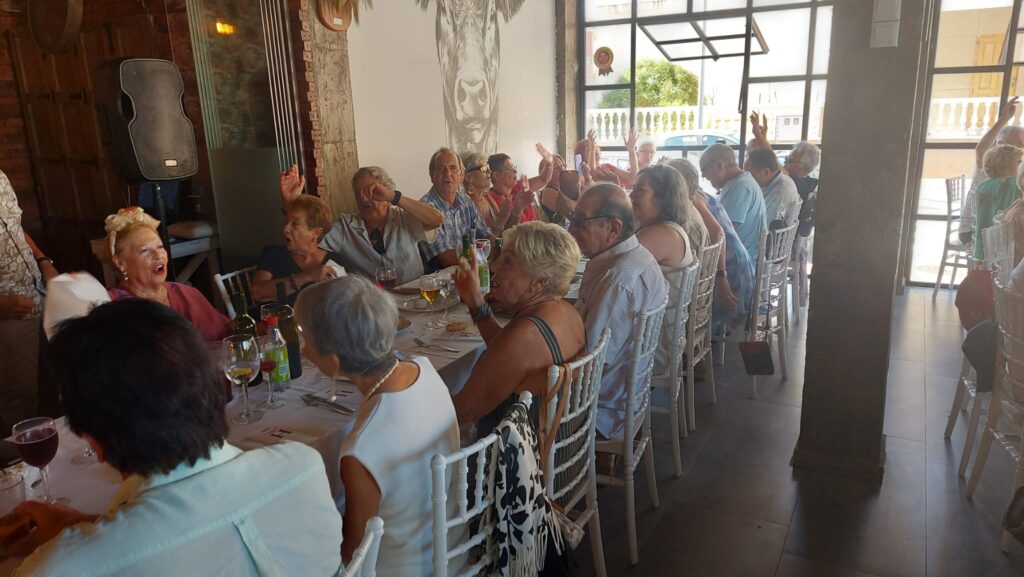 La comida de bienvenida septiembre 2024 de Club Crisol