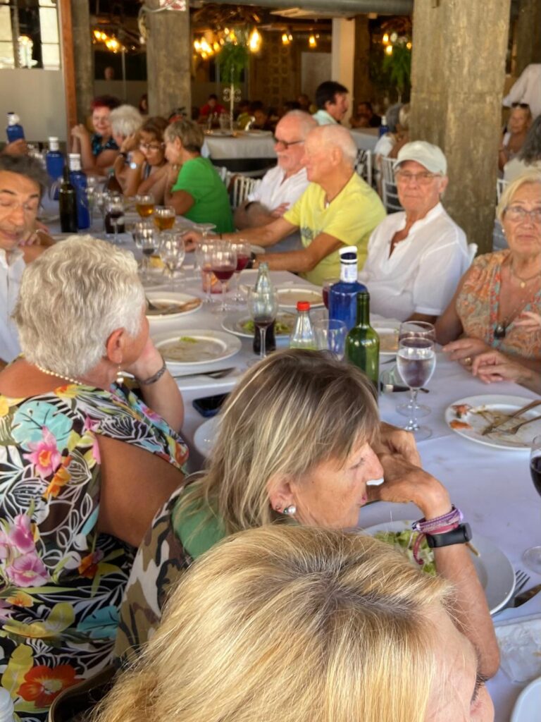 La comida de bienvenida septiembre 2024 de Club Crisol