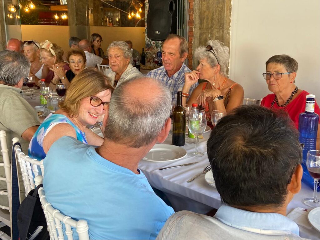 La comida de bienvenida septiembre 2024 de Club Crisol