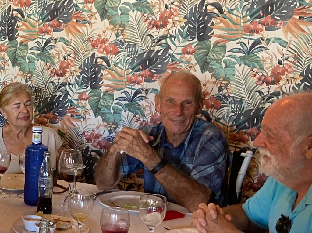 La comida de bienvenida septiembre 2024 de Club Crisol